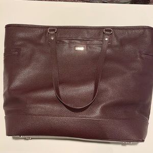 Jewell by Thirty -One Fashion Editor